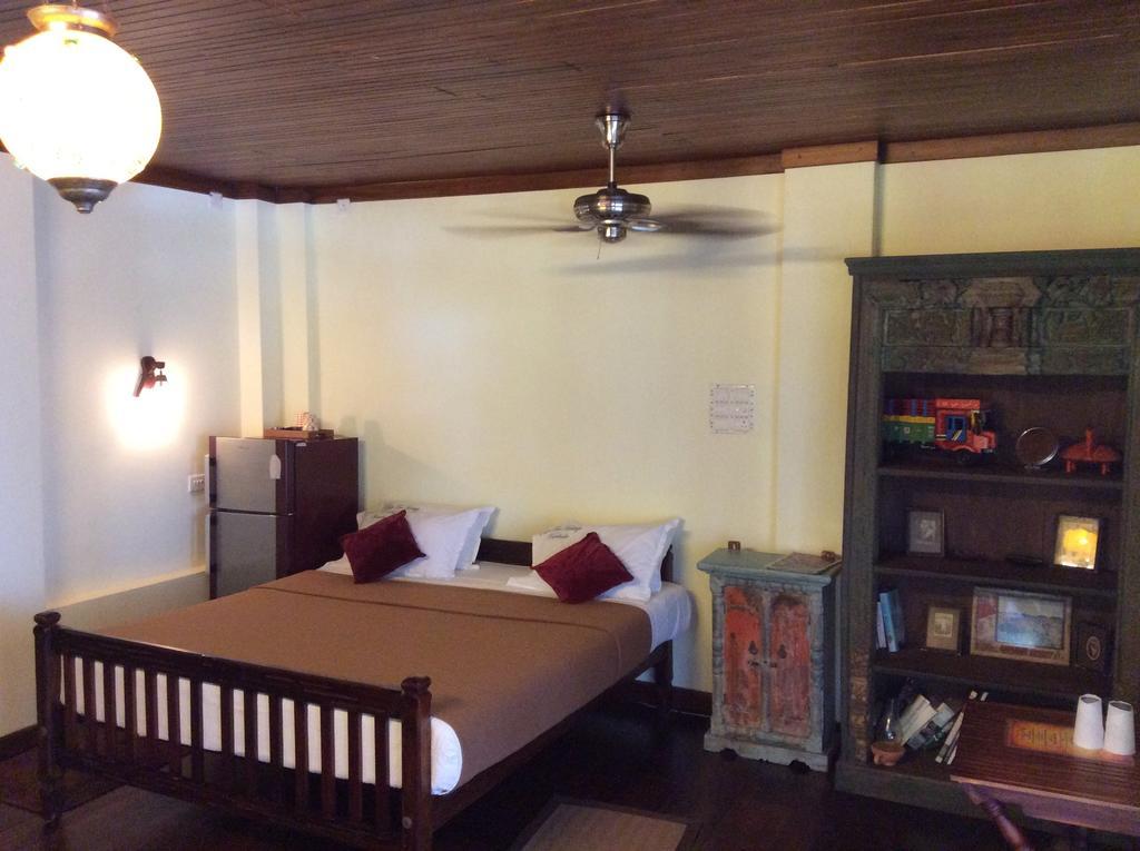 Hotel Palm Tree Anex Varkala Habitación foto
