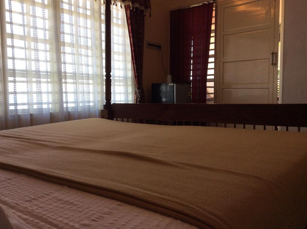 Hotel Palm Tree Anex Varkala Habitación foto